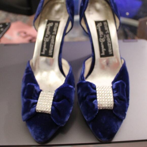 Vintage Stuart Weitzman Blue Velvet Heels Rhinestone Bow Evening Shoes  7 - Picture 3 of 6